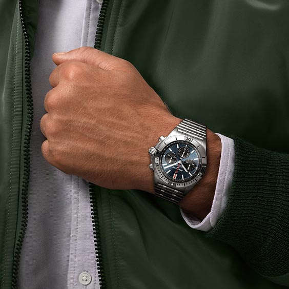 クロノマット B01 42